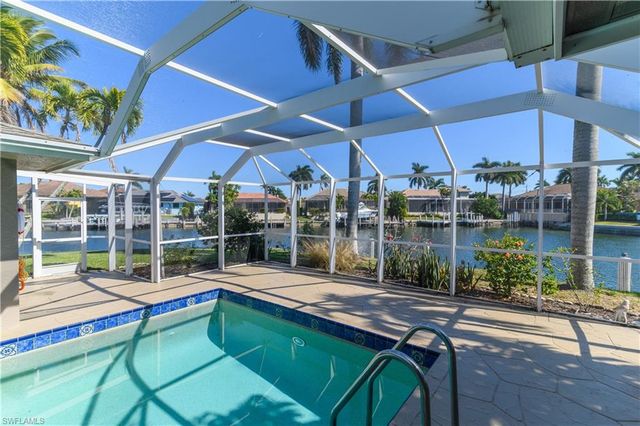875 Robin CT, Marco Island, FL 34145