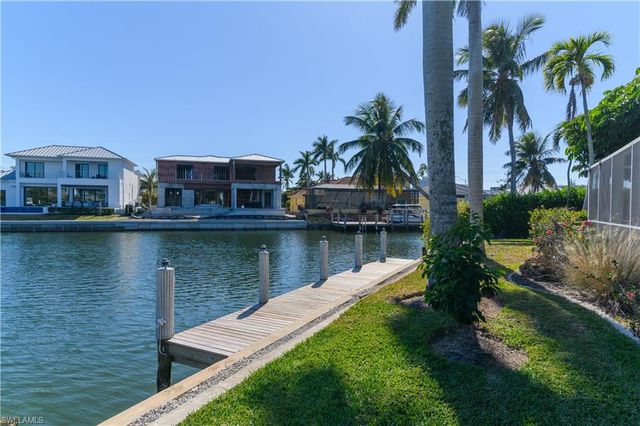 875 Robin CT, Marco Island, FL 34145
