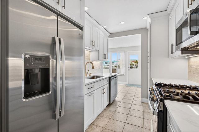 5925 SHORE BOULEVARD S 108, Gulfport, FL 33707