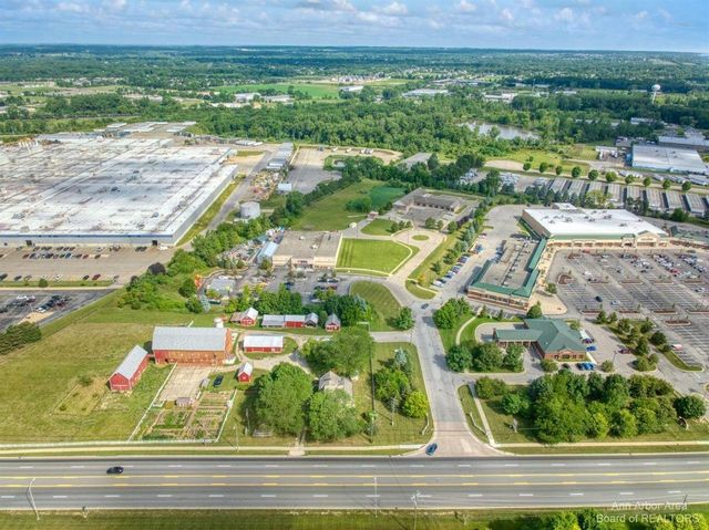 7608 E Michigan Avenue, Saline, MI 48176