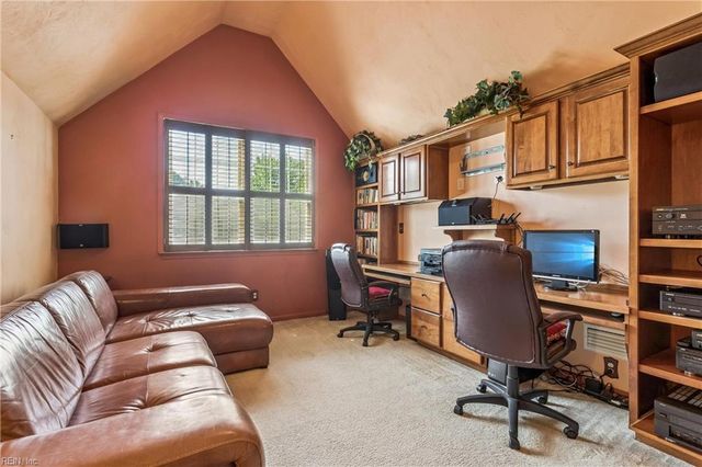 121 View Pointe DR, Newport News, VA 23603