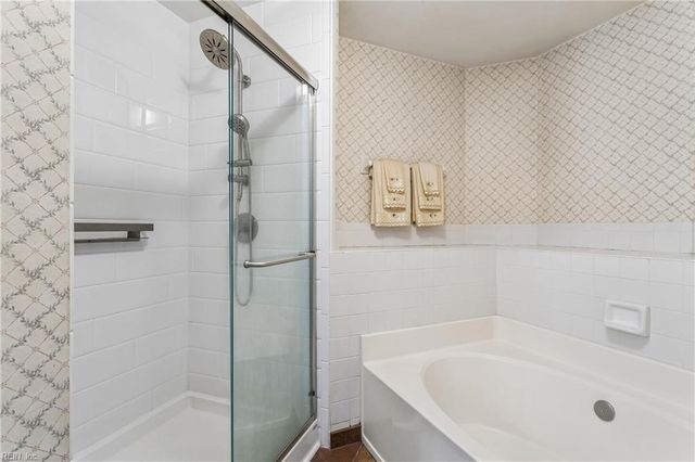 121 View Pointe DR, Newport News, VA 23603
