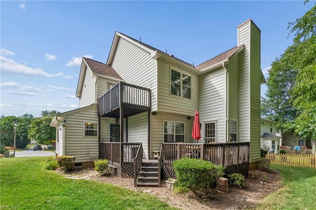 121 View Pointe DR, Newport News, VA 23603