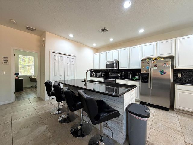 720 LAS FUENTES DRIVE, Kissimmee, FL 34746