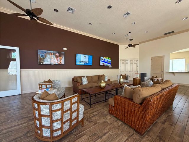 720 LAS FUENTES DRIVE, Kissimmee, FL 34746