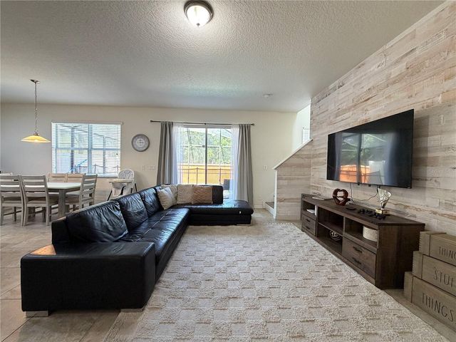 720 LAS FUENTES DRIVE, Kissimmee, FL 34746