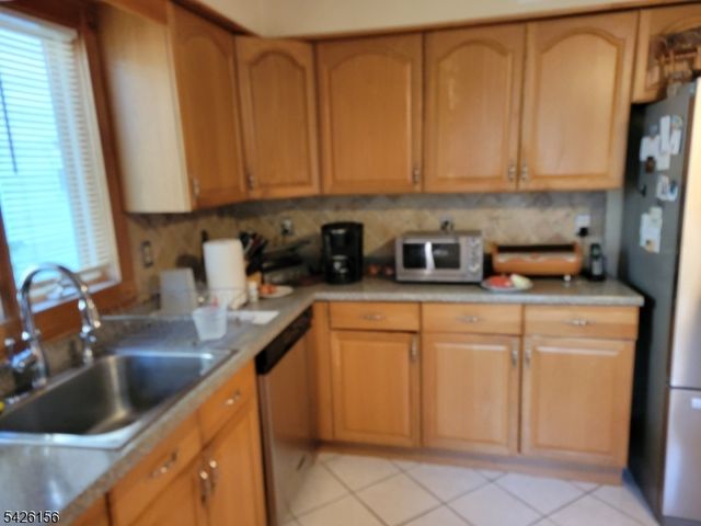 200 E 11Th St 1,2, Clifton City, NJ 07011
