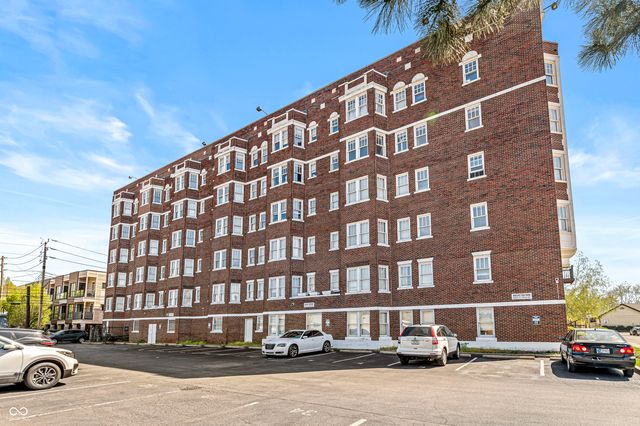 230 E 9th Street 107, Indianapolis, IN 46204