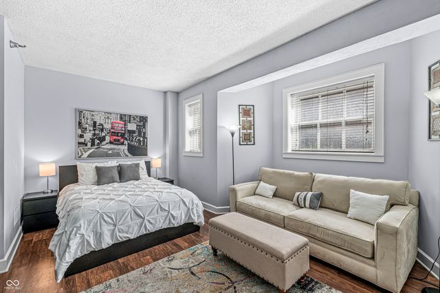 230 E 9th Street 107, Indianapolis, IN 46204