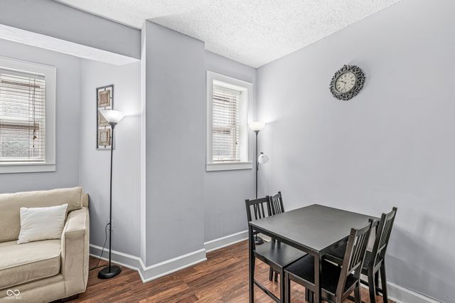 230 E 9th Street 107, Indianapolis, IN 46204