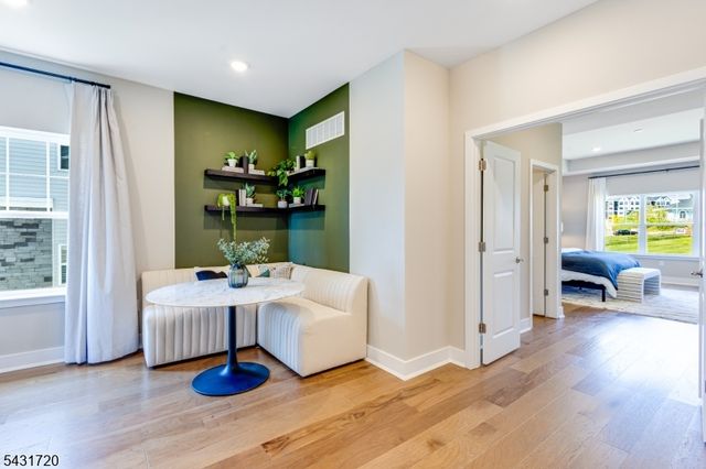 4 Biltmore Ave, East Hanover Twp., NJ 07960