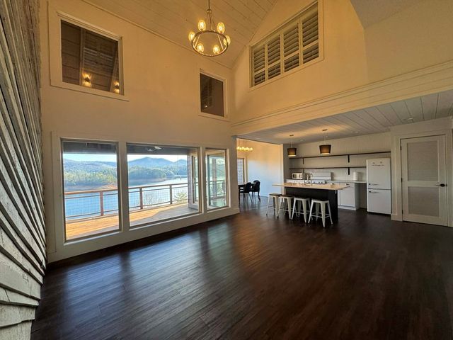 500 Marina Road, Murphy, NC 28906