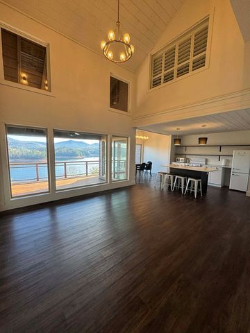 500 Marina Road, Murphy, NC 28906