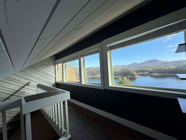 500 Marina Road, Murphy, NC 28906