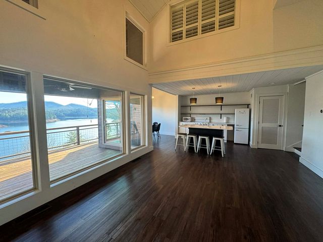 500 Marina Road, Murphy, NC 28906