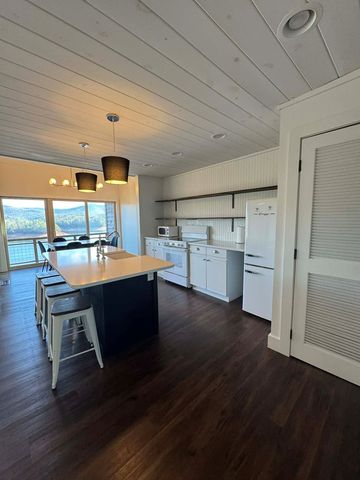 500 Marina Road, Murphy, NC 28906