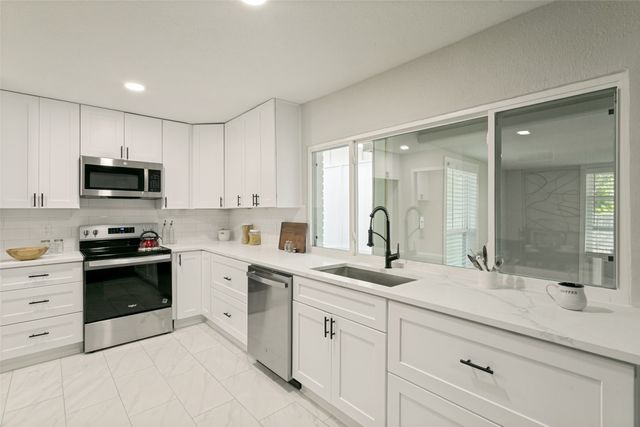 430 E Grenoble Drive, Grand Prairie, TX 75052