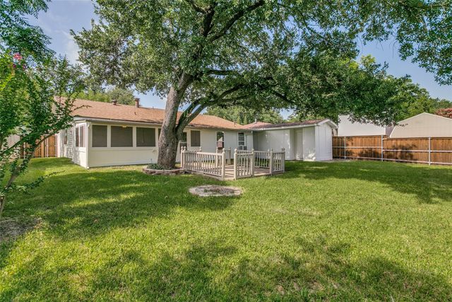 430 E Grenoble Drive, Grand Prairie, TX 75052