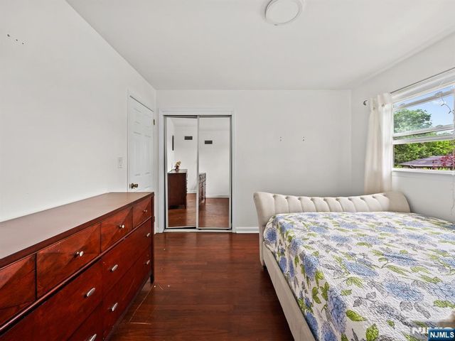 17 Ravine Court, Clifton, NJ 07013