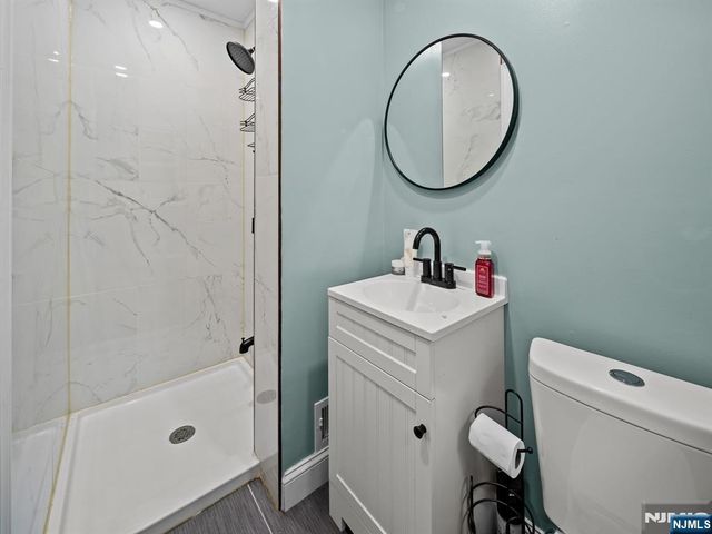 17 Ravine Court, Clifton, NJ 07013