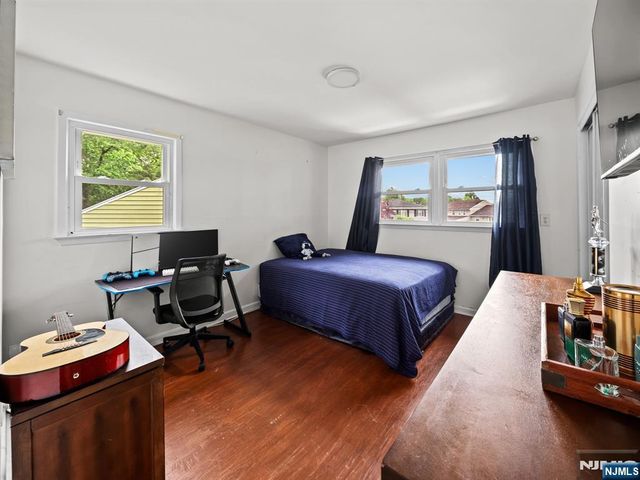 17 Ravine Court, Clifton, NJ 07013