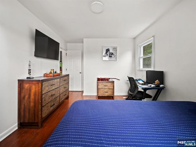 17 Ravine Court, Clifton, NJ 07013