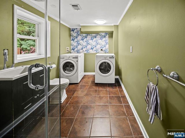 17 Ravine Court, Clifton, NJ 07013