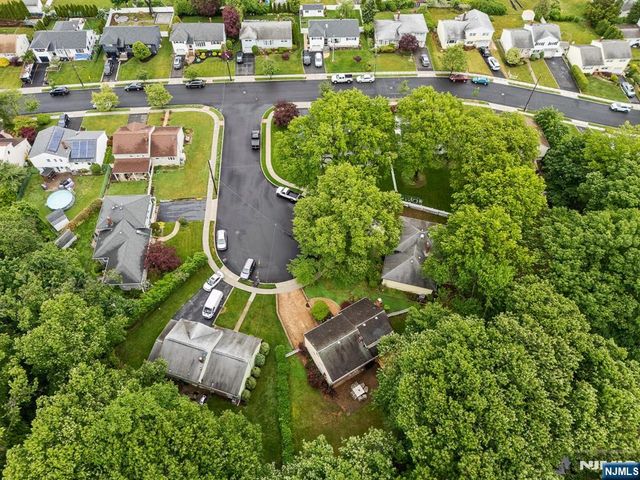 17 Ravine Court, Clifton, NJ 07013