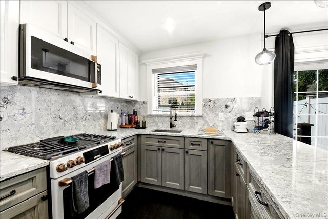 709 Logan Avenue, Bronx, NY 10465