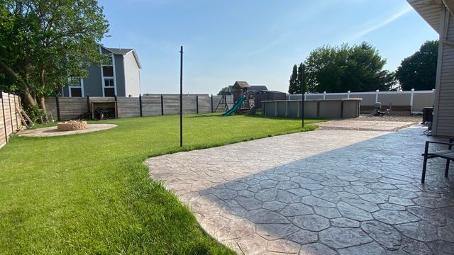 4091 W 76th Lane, Merrillville, IN 46410