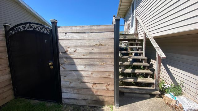 4091 W 76th Lane, Merrillville, IN 46410