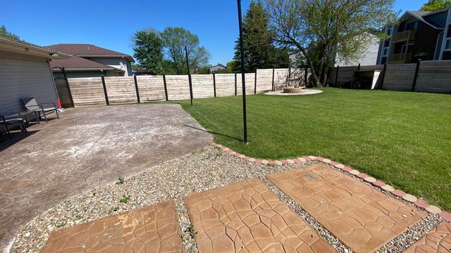 4091 W 76th Lane, Merrillville, IN 46410