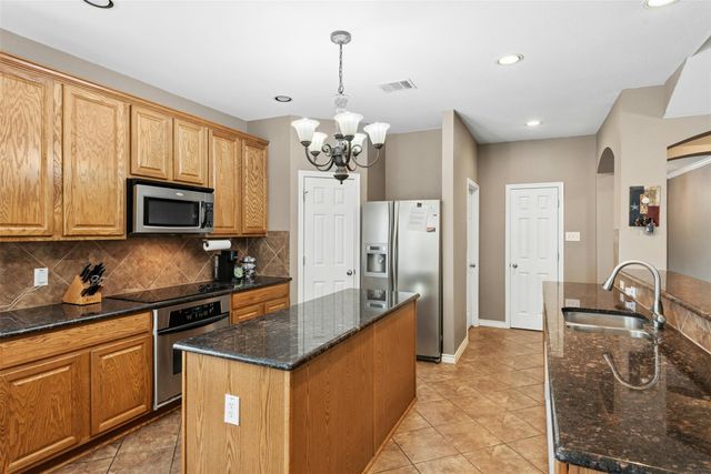 30013 Edgewood DR, Georgetown, TX 78628