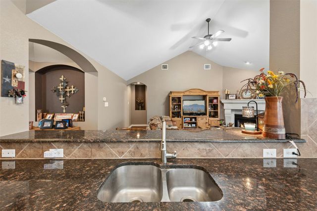 30013 Edgewood DR, Georgetown, TX 78628