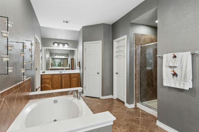 30013 Edgewood DR, Georgetown, TX 78628