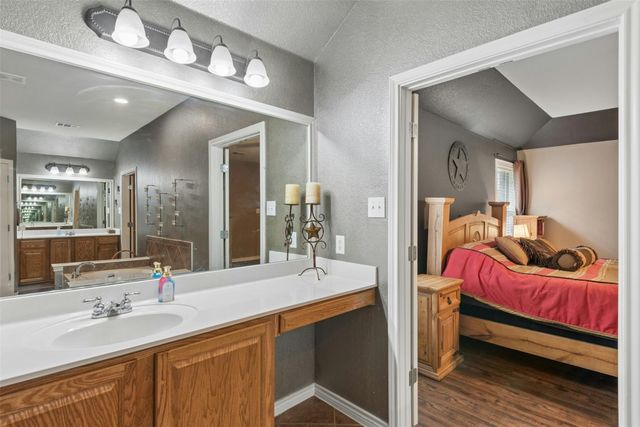 30013 Edgewood DR, Georgetown, TX 78628