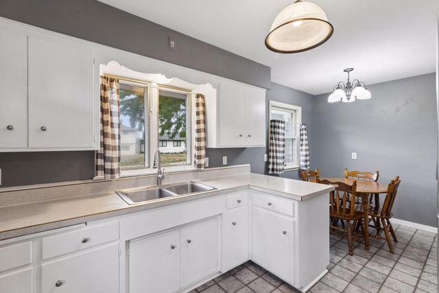 157 Poplar Street W, South Saint Paul, MN 55075