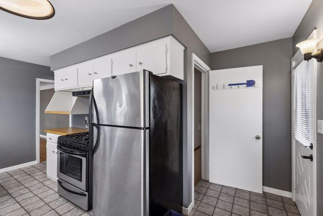 157 Poplar Street W, South Saint Paul, MN 55075