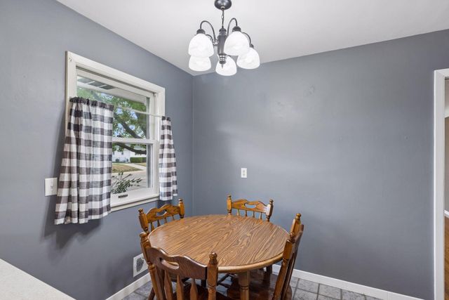 157 Poplar Street W, South Saint Paul, MN 55075