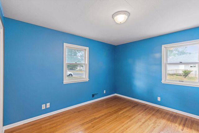 157 Poplar Street W, South Saint Paul, MN 55075