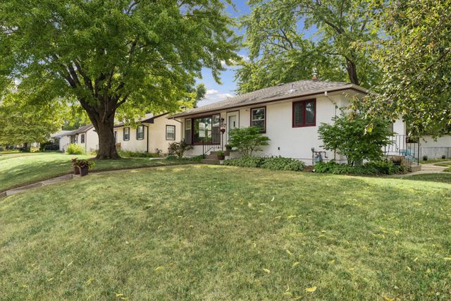 157 Poplar Street W, South Saint Paul, MN 55075