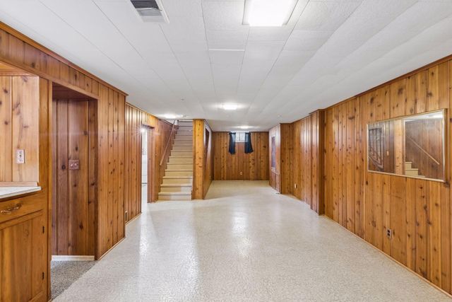 157 Poplar Street W, South Saint Paul, MN 55075