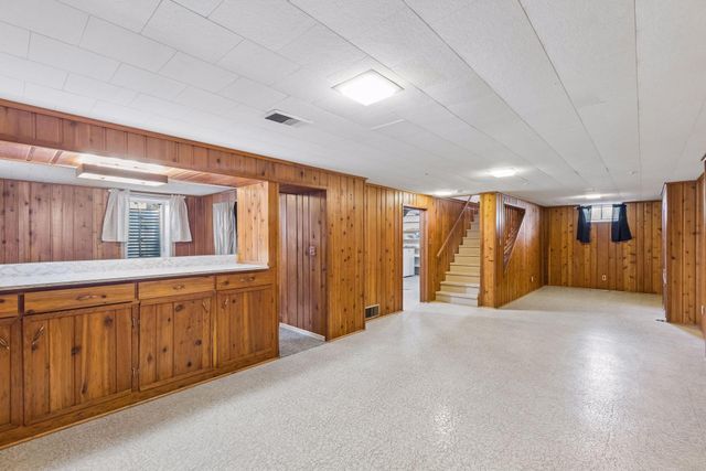 157 Poplar Street W, South Saint Paul, MN 55075