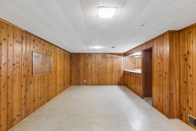 157 Poplar Street W, South Saint Paul, MN 55075