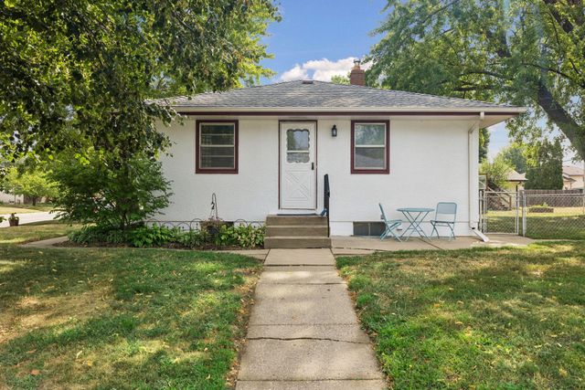157 Poplar Street W, South Saint Paul, MN 55075