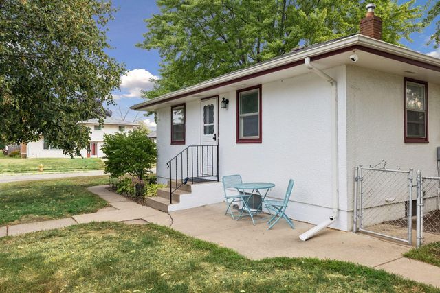 157 Poplar Street W, South Saint Paul, MN 55075
