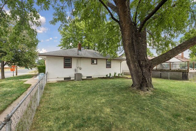 157 Poplar Street W, South Saint Paul, MN 55075