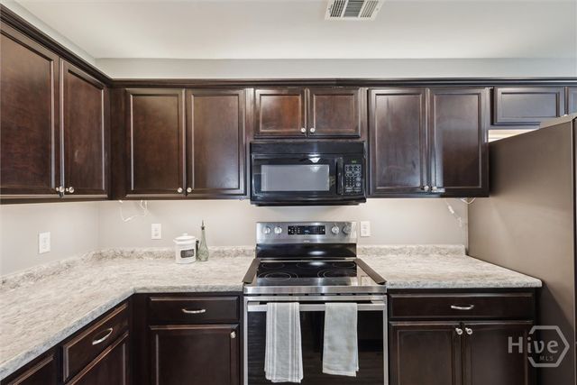 35 Bonnie Circle, Ellabell, GA 31308