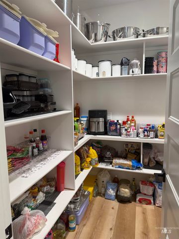 11260 White River St, Caldwell, ID 83605