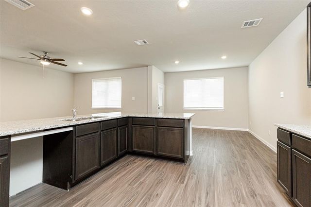 5131 Shelby Katherine Drive, Rosharon, TX 77583